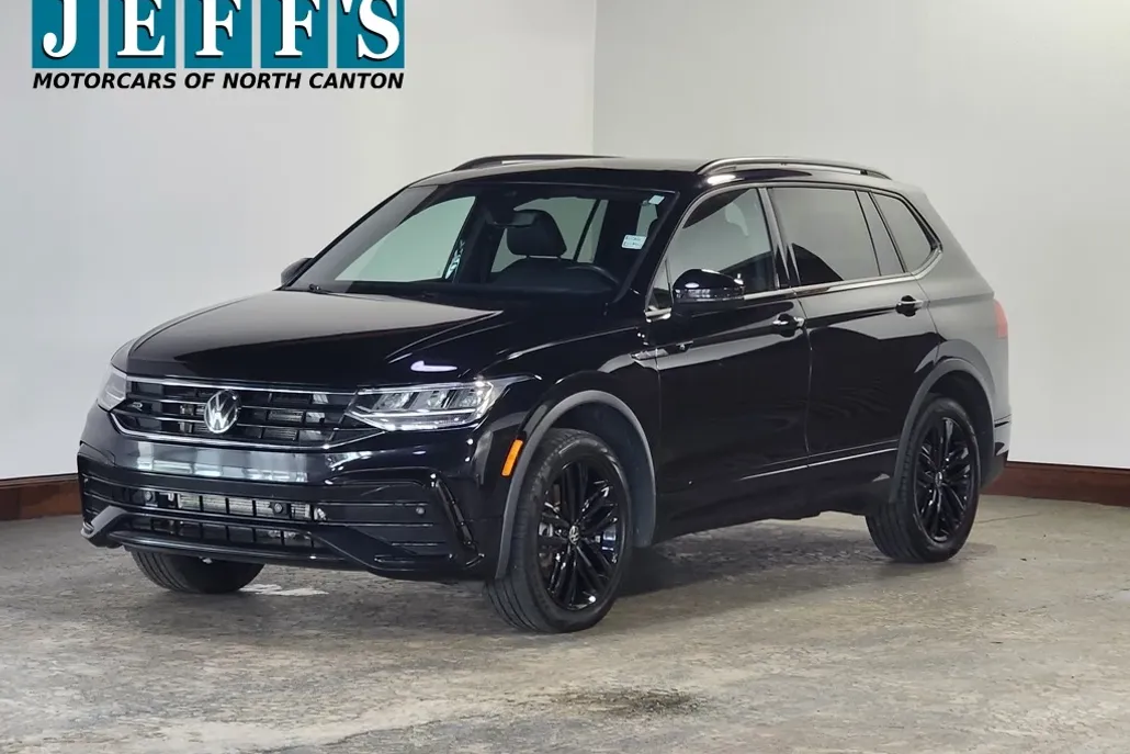 2022 Volkswagen Tiguan SE R-Line Black photo 1