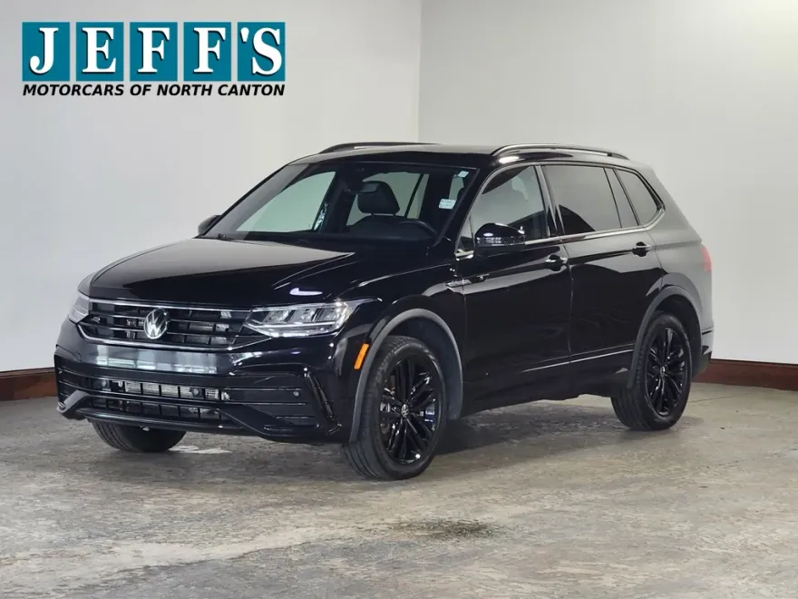 2022 Volkswagen Tiguan SE R-Line Black photo 1