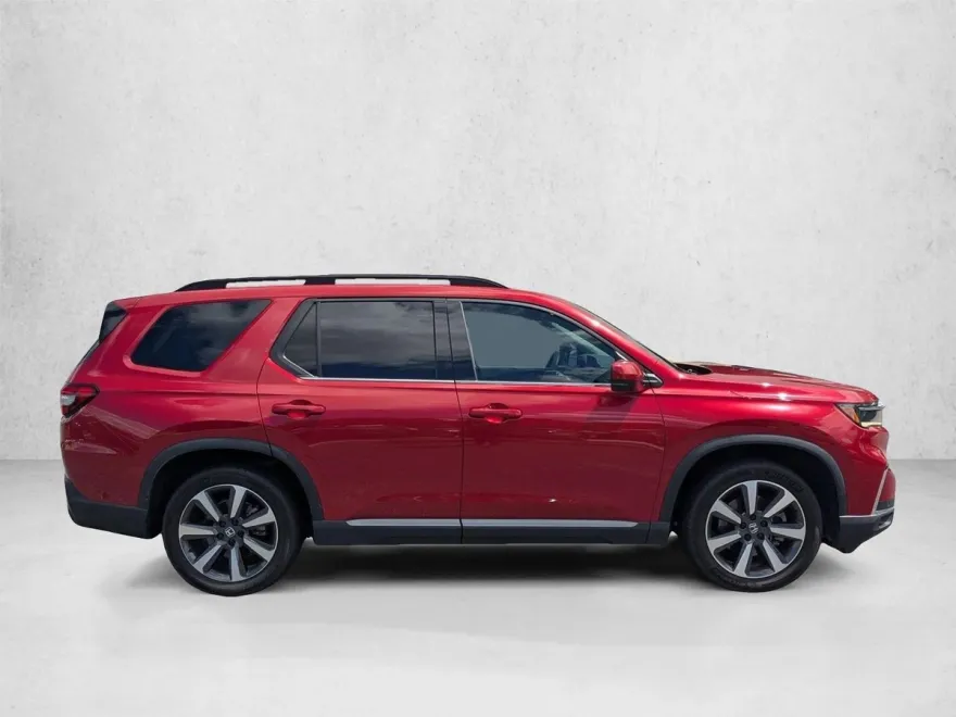 2023 Honda Pilot Touring photo 1