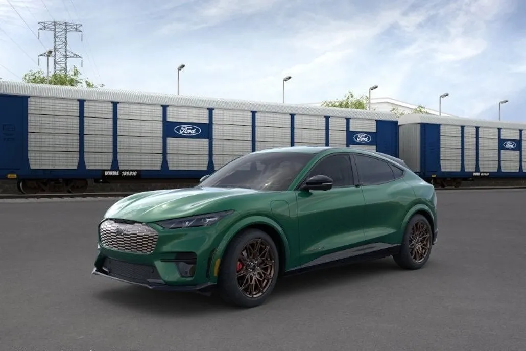 2025 Ford Mustang Mach-E GT photo 1