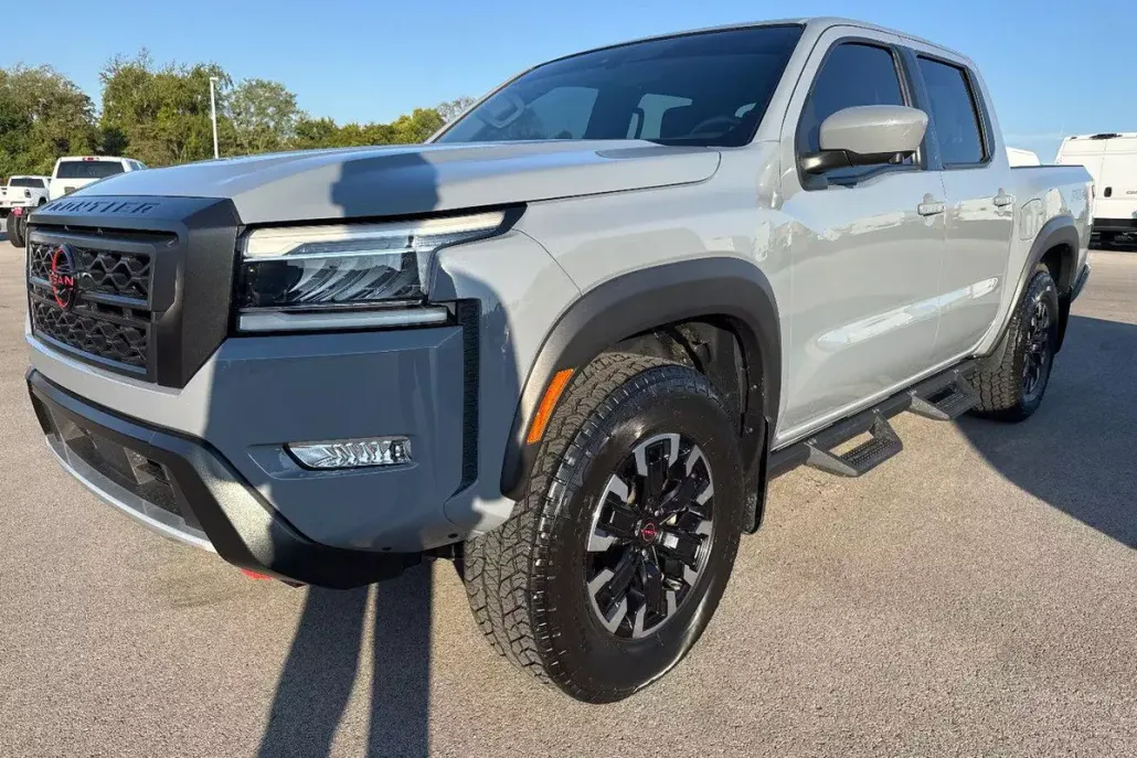 2023 Nissan Frontier PRO-4X photo 1