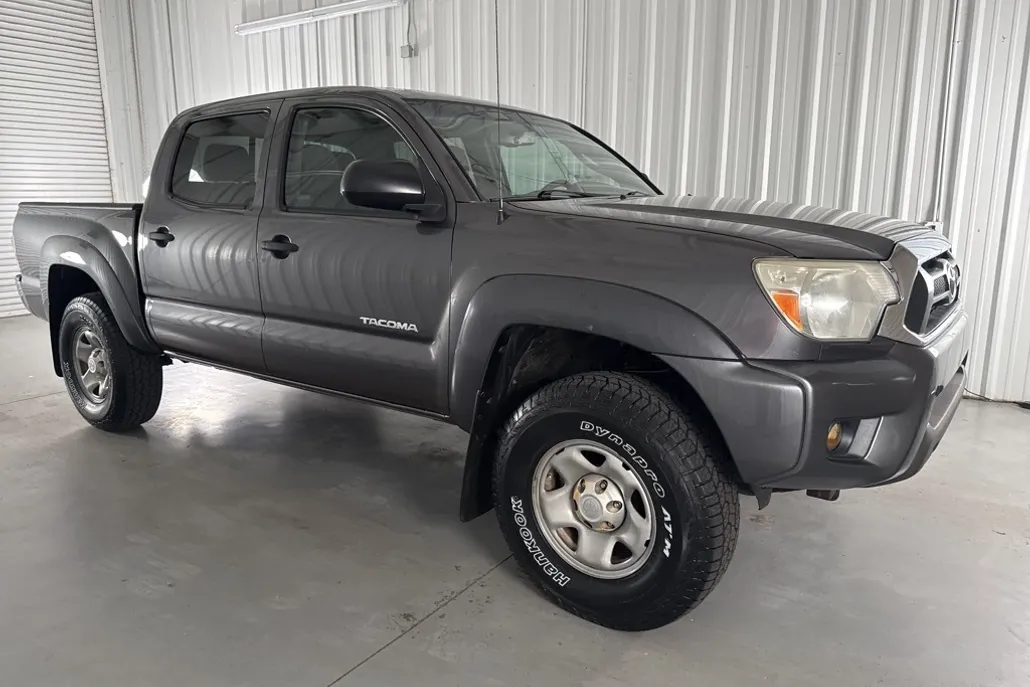2013 Toyota Tacoma PreRunner SR5 photo 1
