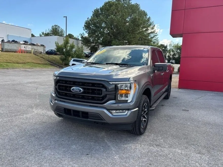 2021 Ford F-150 XLT photo 1