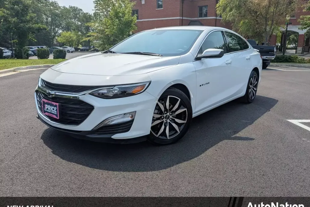 2024 Chevrolet Malibu RS photo 1