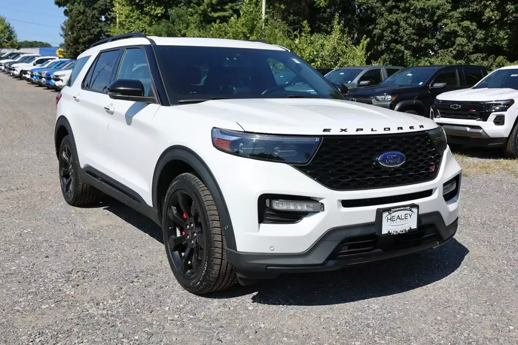 2021 Ford Explorer ST photo 1
