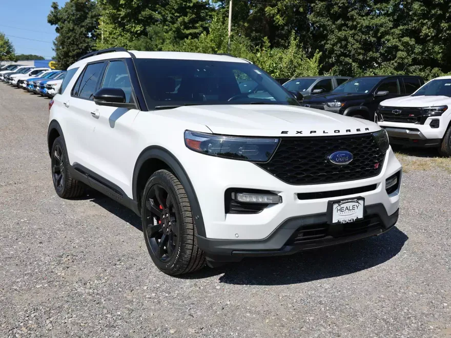 2021 Ford Explorer ST photo 1