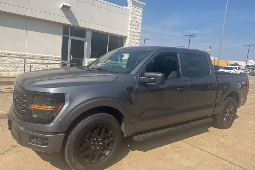 2025 Ford F-150 STX photo 1