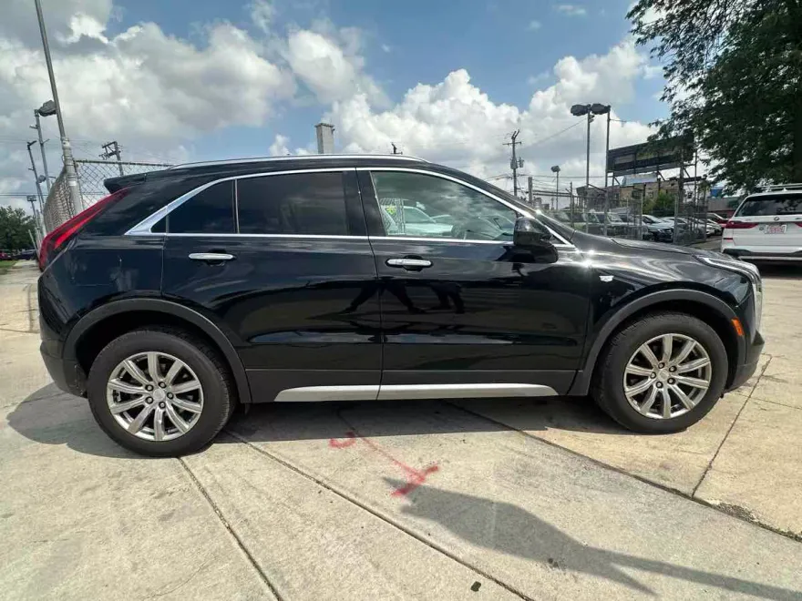 2019 Cadillac XT4 Premium Luxury photo 1