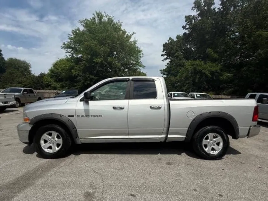 2011 Ram 1500 SLT photo 1