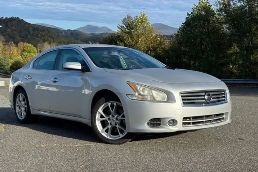 2013 Nissan Maxima photo 1