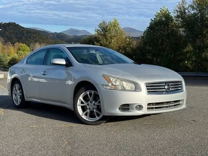 2013 Nissan Maxima photo 1