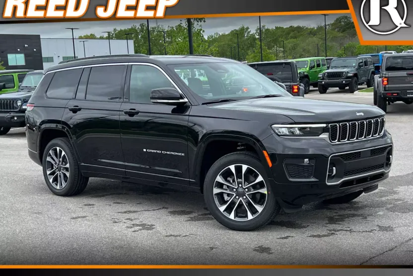 2025 Jeep Grand Cherokee Overland photo 1