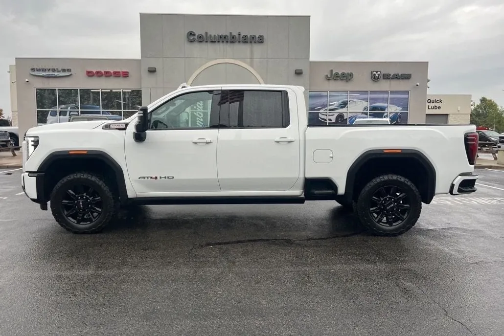 2024 Gmc Sierra HD AT4 photo 1