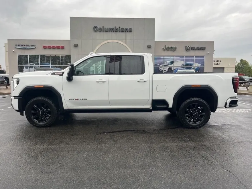 2024 Gmc Sierra HD AT4 photo 1