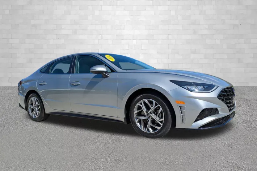 2021 Hyundai Sonata SEL photo 1