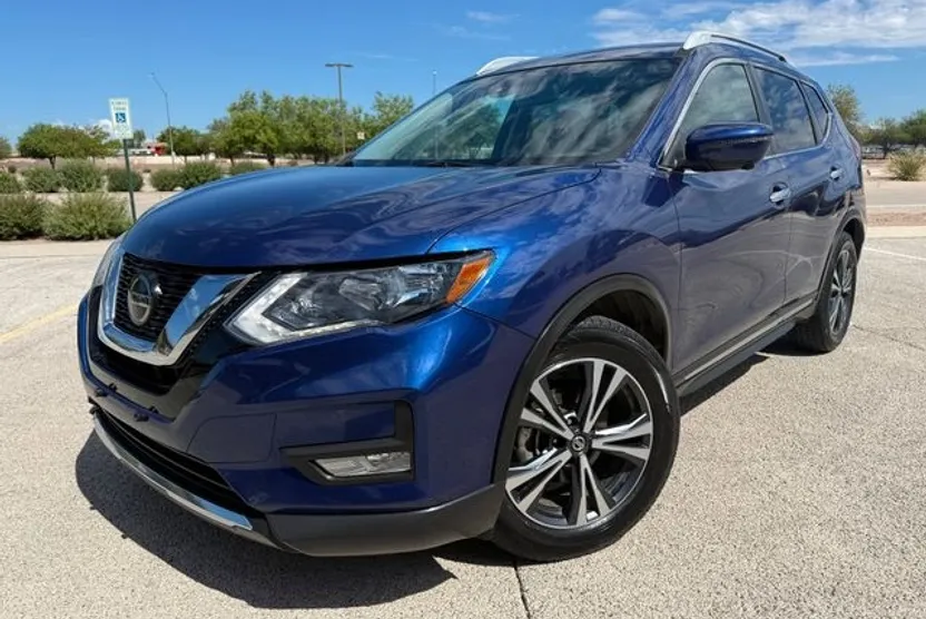 2018 Nissan Rogue SL photo 1