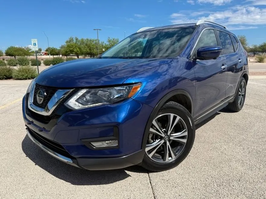 2018 Nissan Rogue SL photo 1
