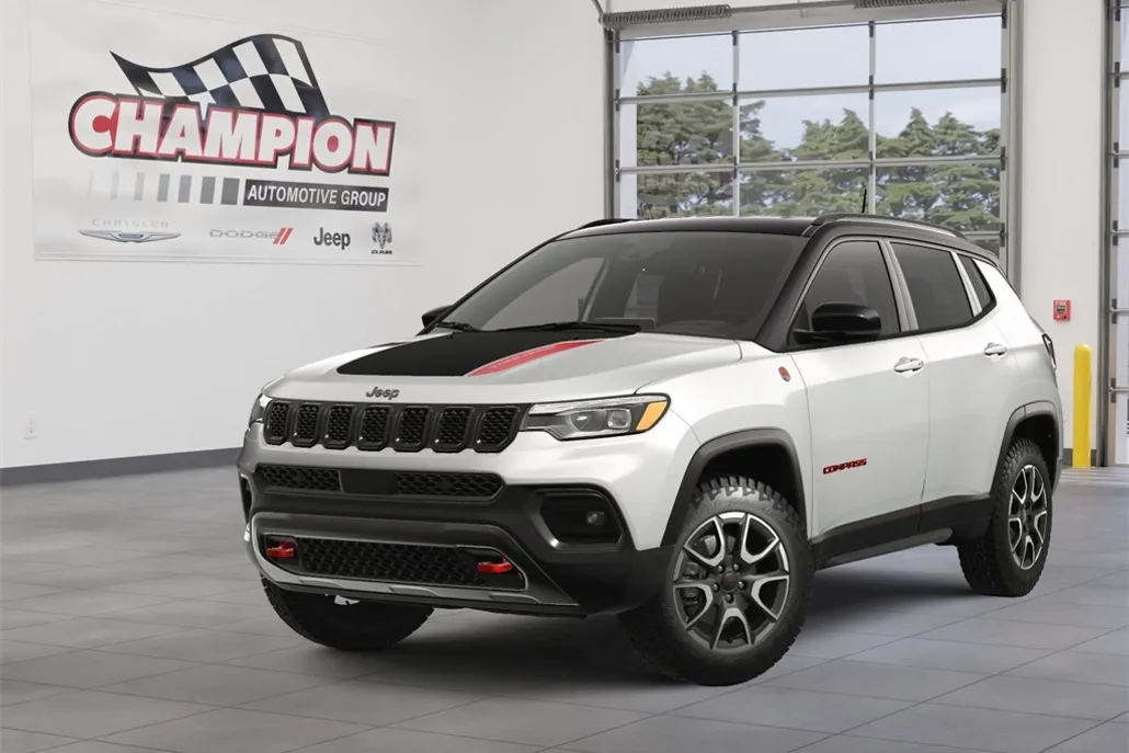 2025 Jeep Compass Trailhawk photo 1