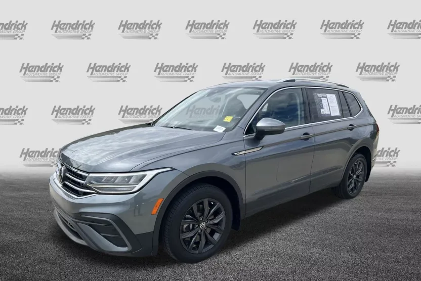 2022 Volkswagen Tiguan SE photo 1