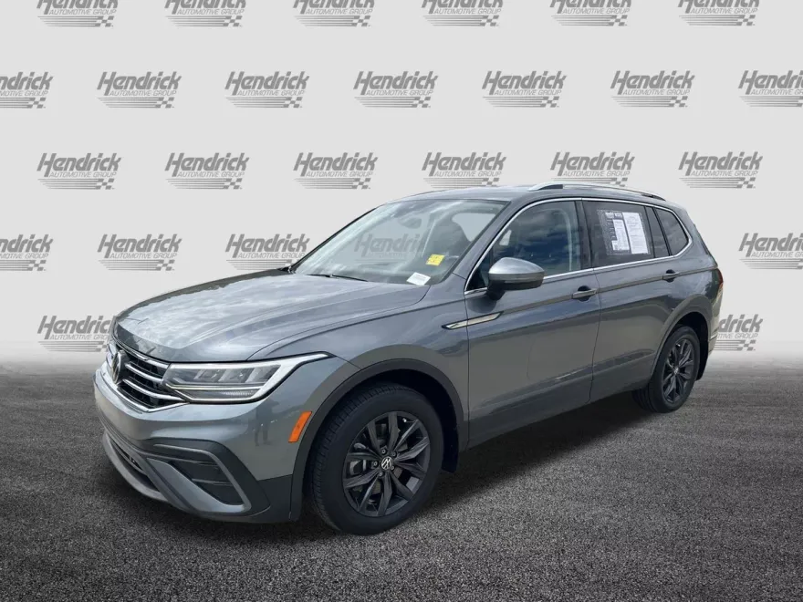 2022 Volkswagen Tiguan SE photo 1