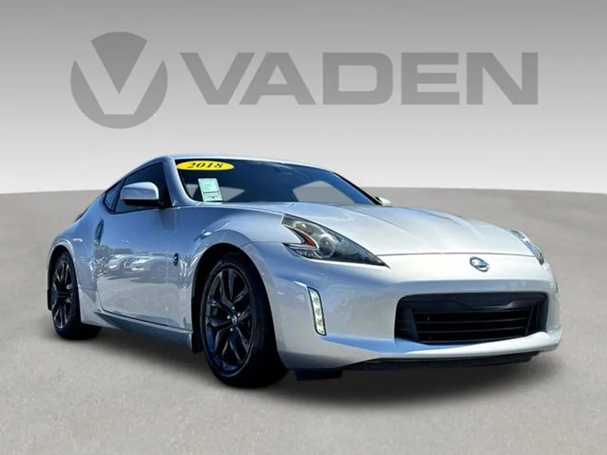 2018 Nissan 370Z Touring photo 1