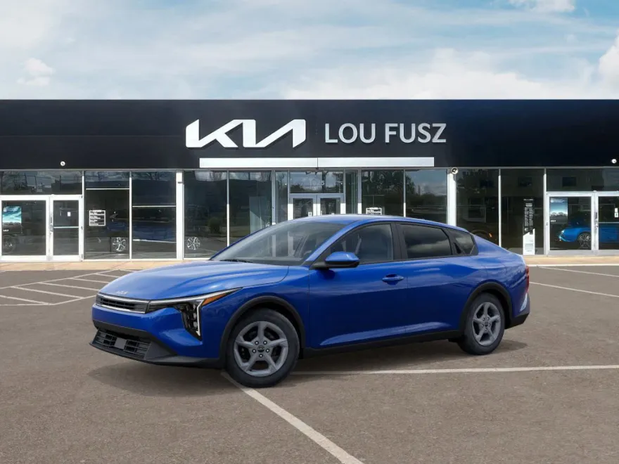 2025 Kia K4 LXS photo 1