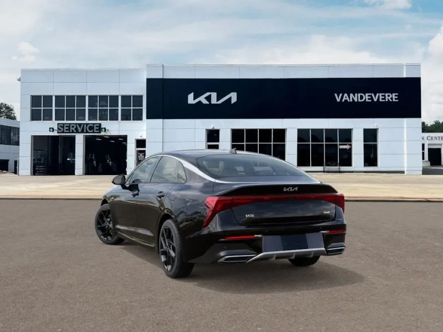2026 Kia K5 GT-Line photo 1