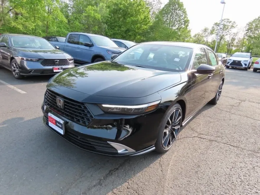 2025 Honda Accord Hybrid Touring photo 1