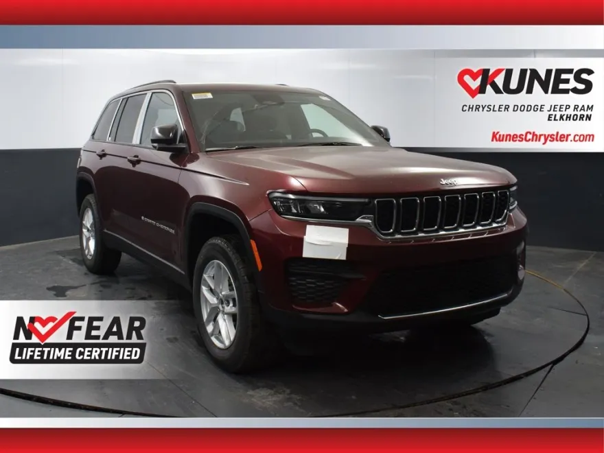 2025 Jeep Grand Cherokee Laredo photo 1