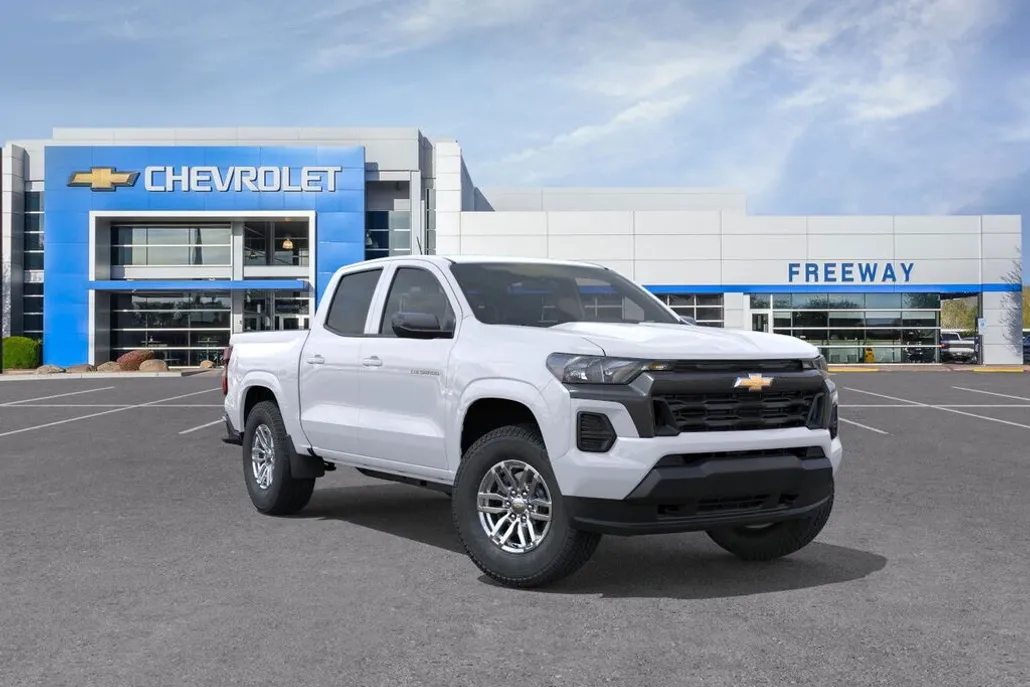 2026 Chevrolet Colorado LT photo 1