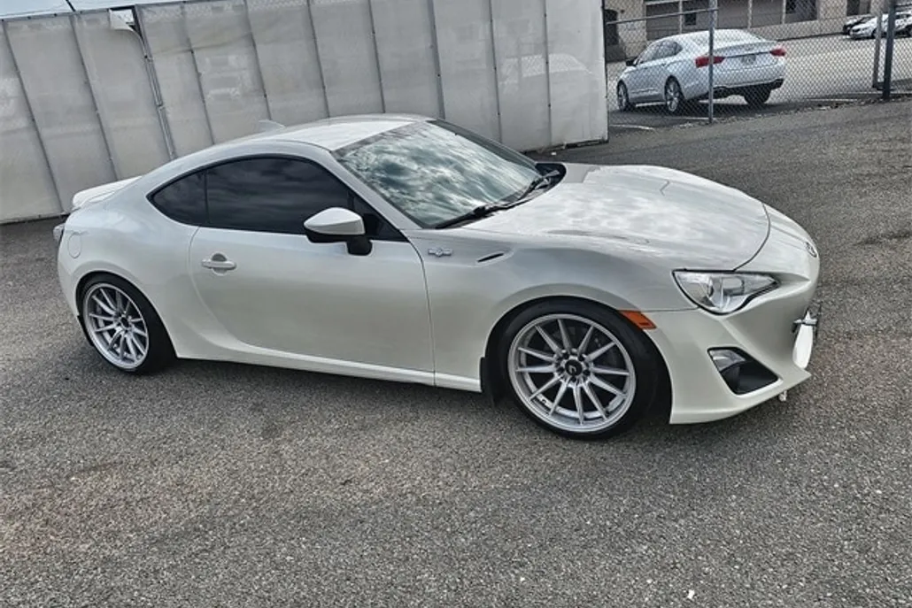 2015 Scion FR-S Base photo 1