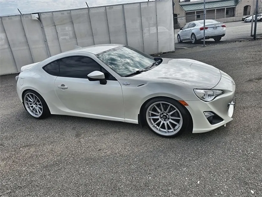 2015 Scion FR-S Base photo 1