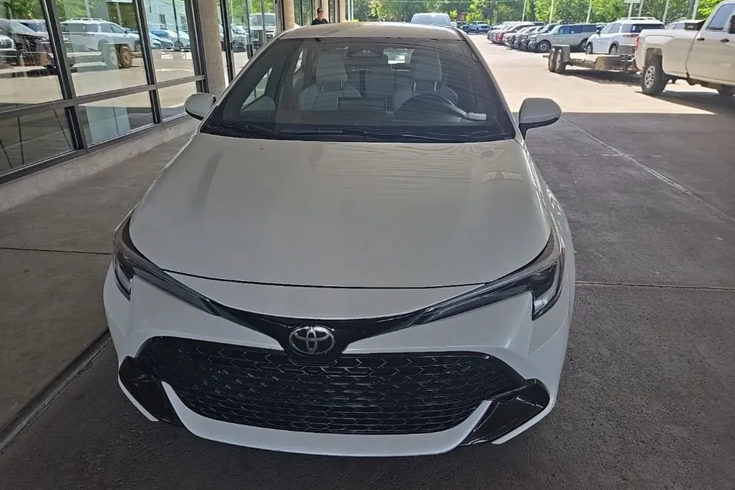 2024 Toyota Corolla SE photo 1