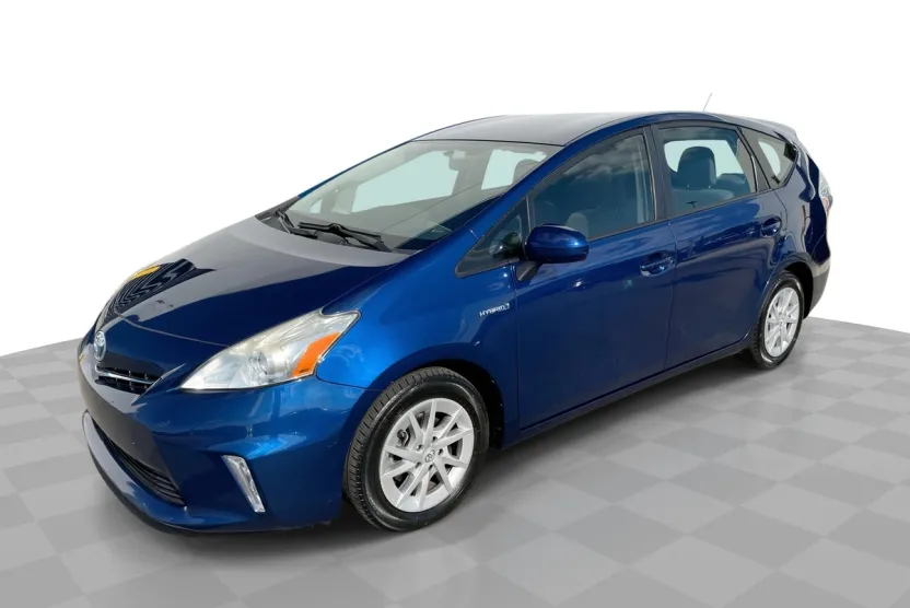 2014 Toyota Prius V Two photo 1