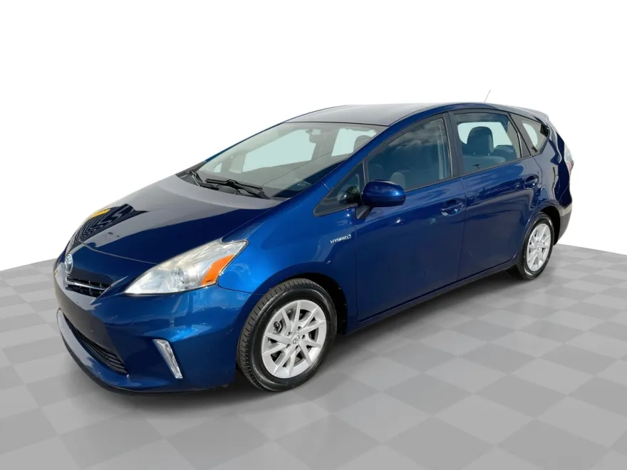 2014 Toyota Prius V Two photo 1