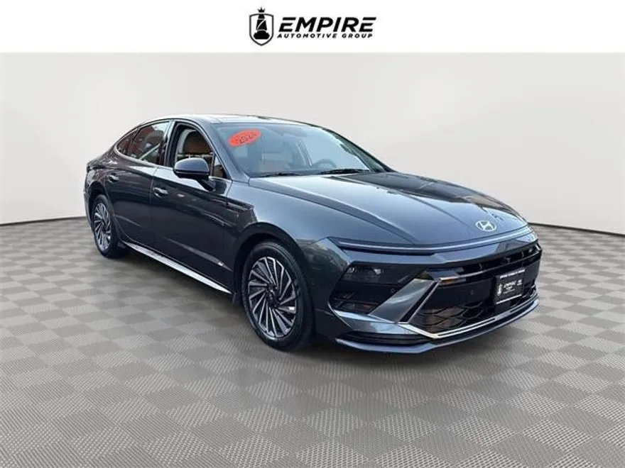 2024 Hyundai Sonata Hybrid Limited photo 1