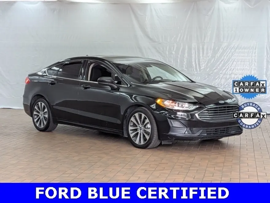 2020 Ford Fusion SE photo 1
