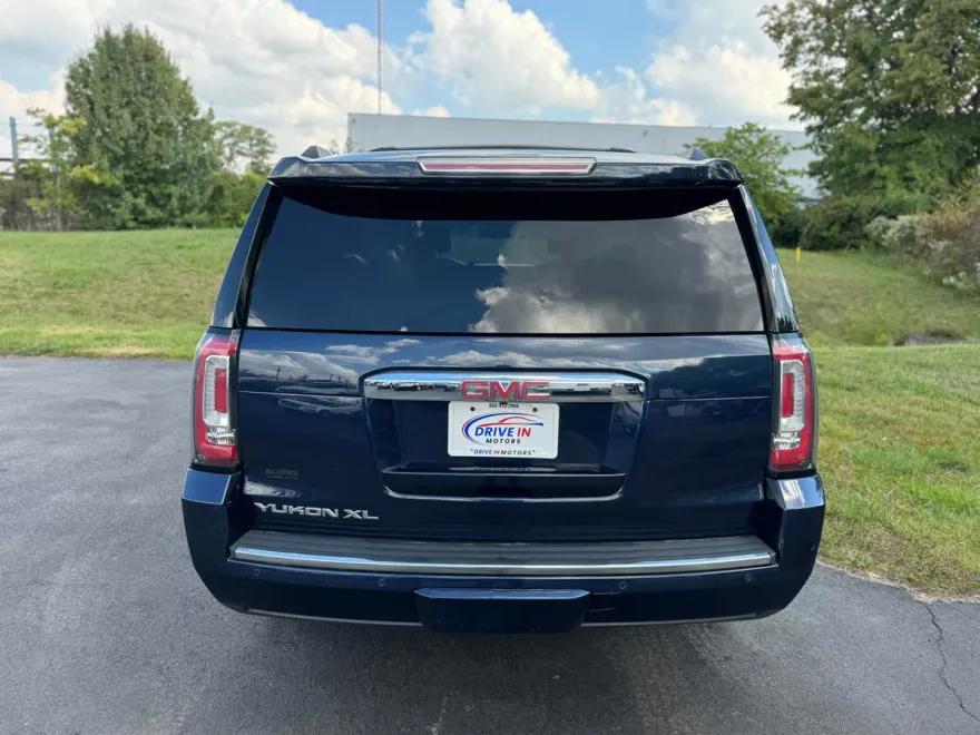 2019 Gmc Yukon XL Denali photo 1