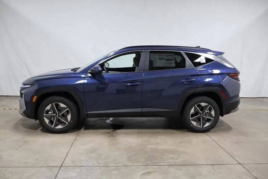 2025 Hyundai Tucson SEL photo 1