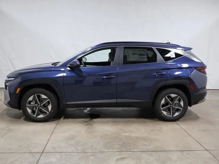 2025 Hyundai Tucson SEL photo 1
