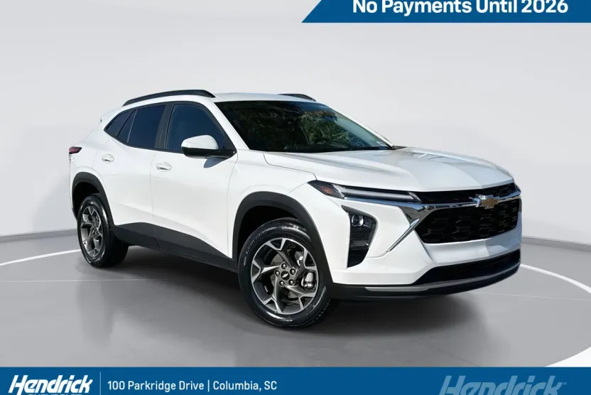 2024 Chevrolet Trax LT photo 1
