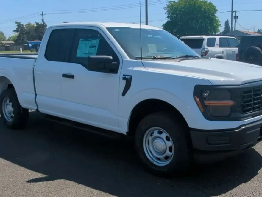 2025 Ford F-150 XL photo 1