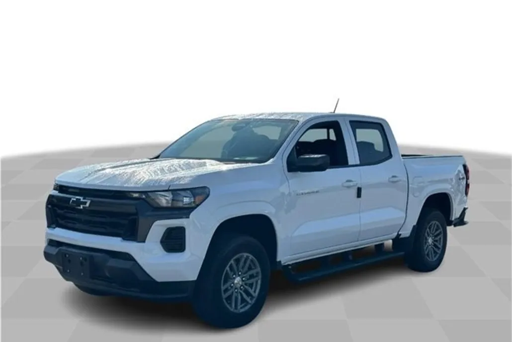 2026 Chevrolet Colorado LT photo 1
