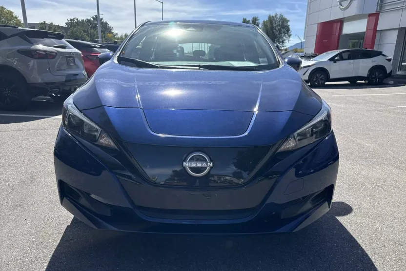 2024 Nissan Leaf S photo 1