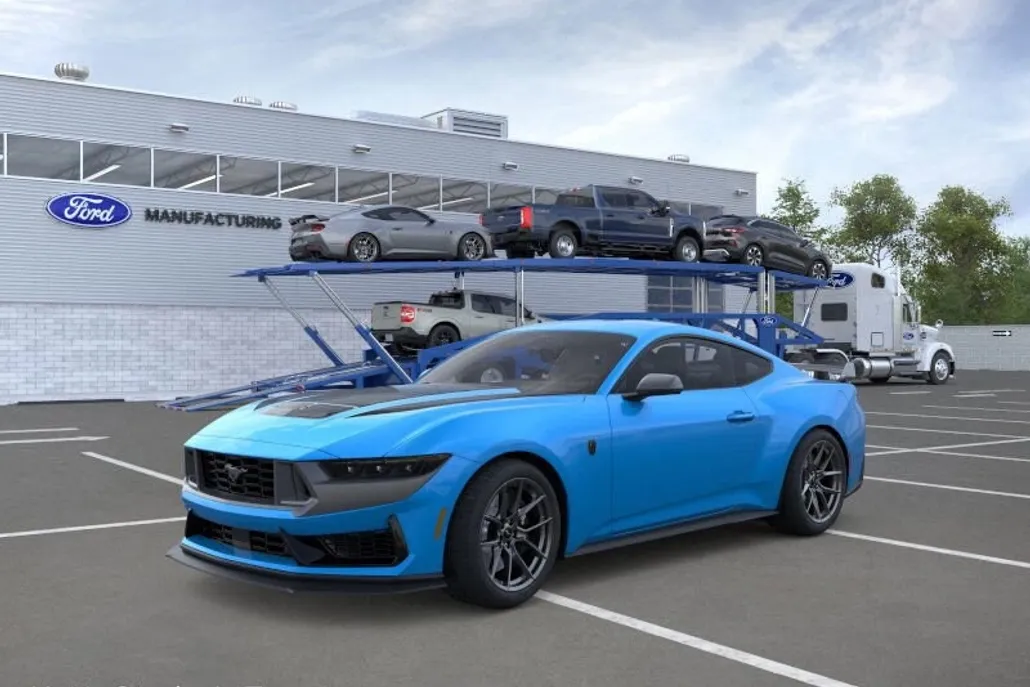 2025 Ford Mustang Dark Horse Deluxe photo 1