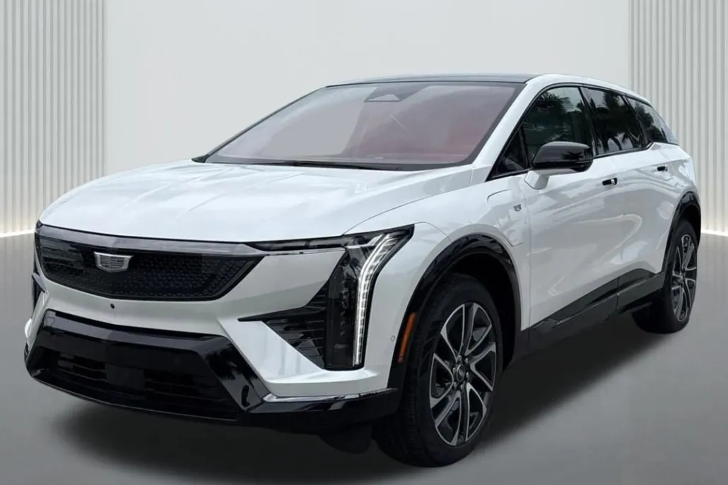 2025 Cadillac Optiq Sport photo 1