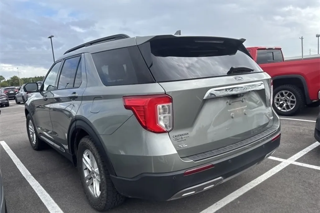 2020 Ford Explorer XLT photo 1