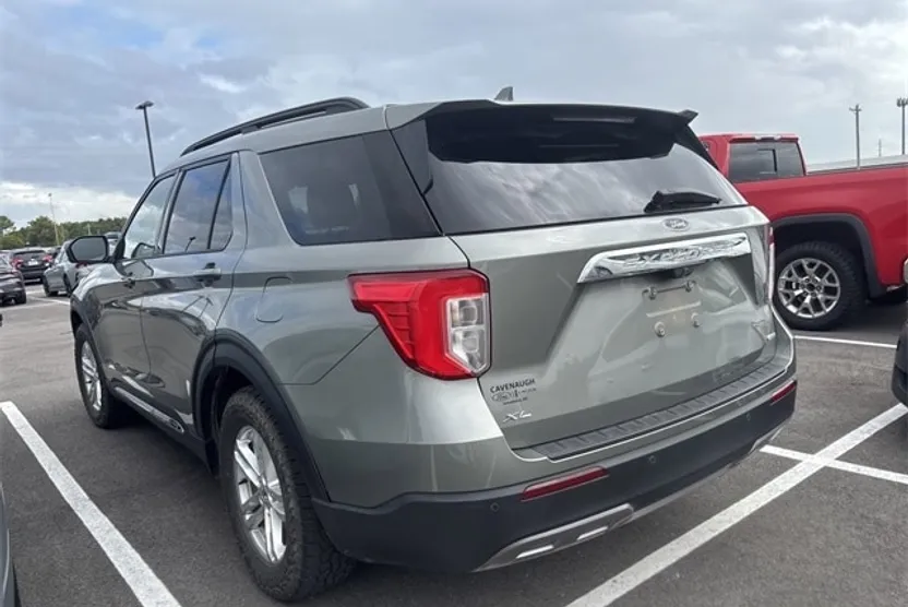2020 Ford Explorer XLT photo 1