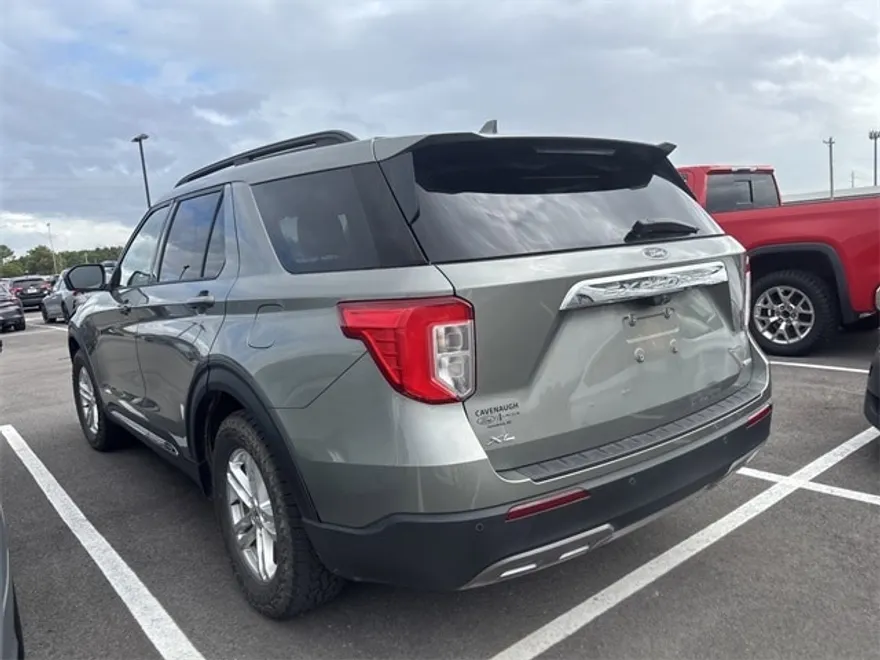 2020 Ford Explorer XLT photo 1