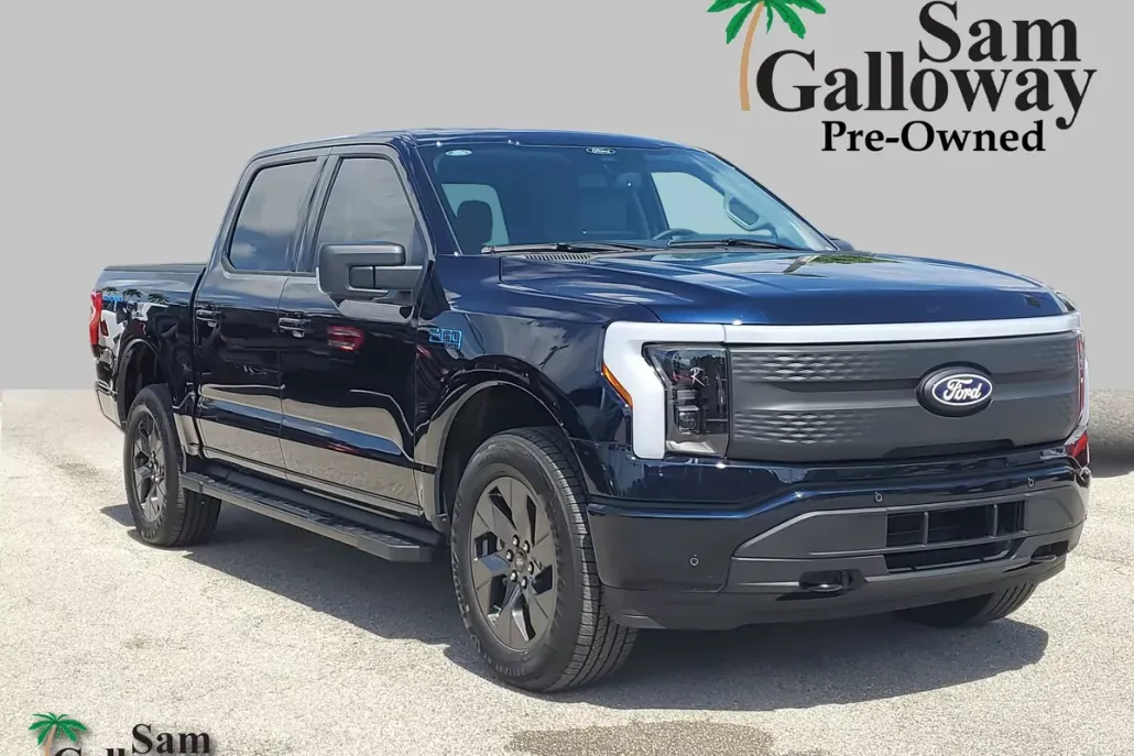 2025 Ford F-150 Lightning photo 1